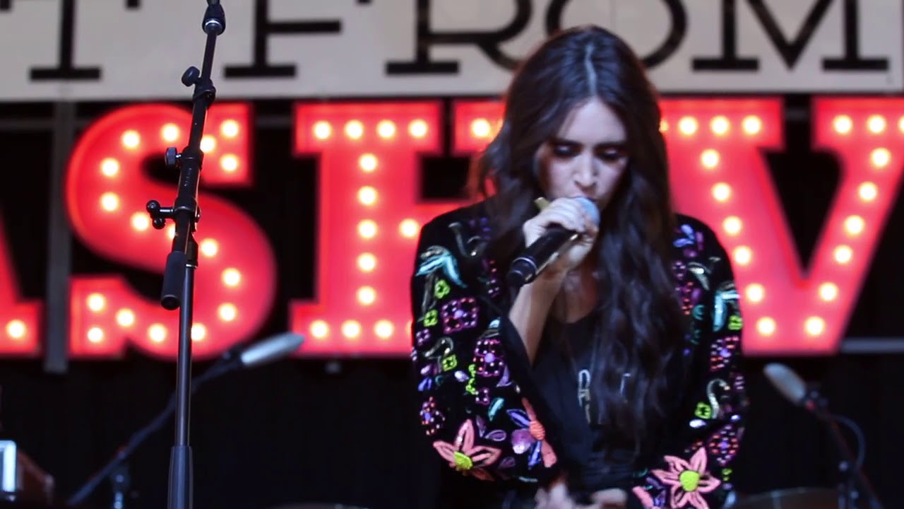 Kelleigh Bannen - “Waterfalls” TLC Cover at Route 91 Harvest
