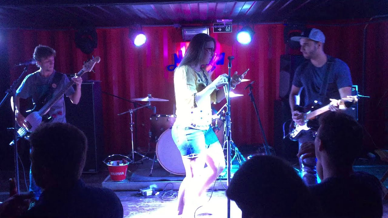 Bisnaga na Cacunda - no Malcom Pub (Angus and Julia Stone - Big Jet Plane)