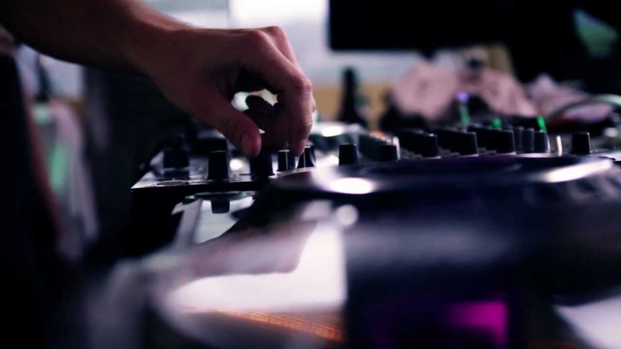 Super Flu & Andhim - Reeves @ 5 Jahre Klangprojektor