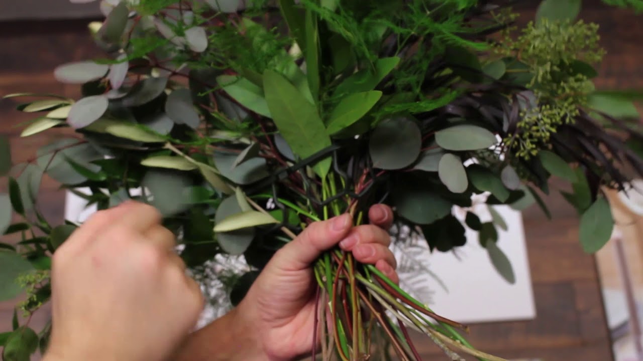 How To Create a Hand-Tied Bouquet Using The Egg Mechanic from Holly Chapple