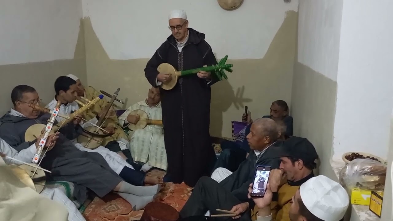 الرايس أحمد أولحاج مع المجموعة هشام أشتوك