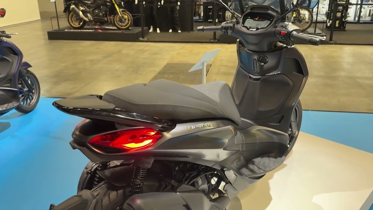 Piaggio Beverly 400 (25th Anniversary Edition) &ndash; Обзор | EICMA 2025 Милан