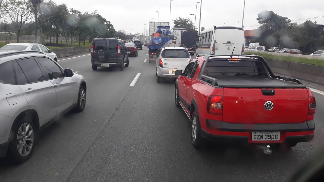 Rodovia Presidente Dutra, chegada em São Paulo pela Marginal Tietê