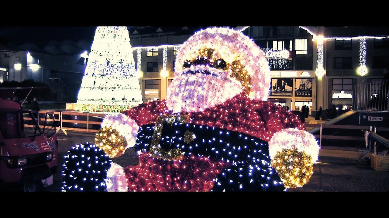 SI ACCENDE IL NATALE A VARESE