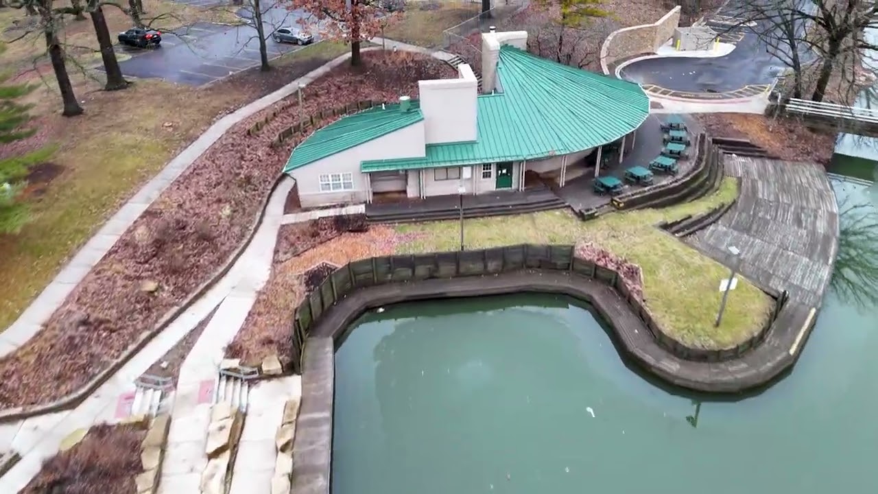 Crystal Lake Park in Urbana, IL 4k Aerial Drone Footage (Winter 2024)