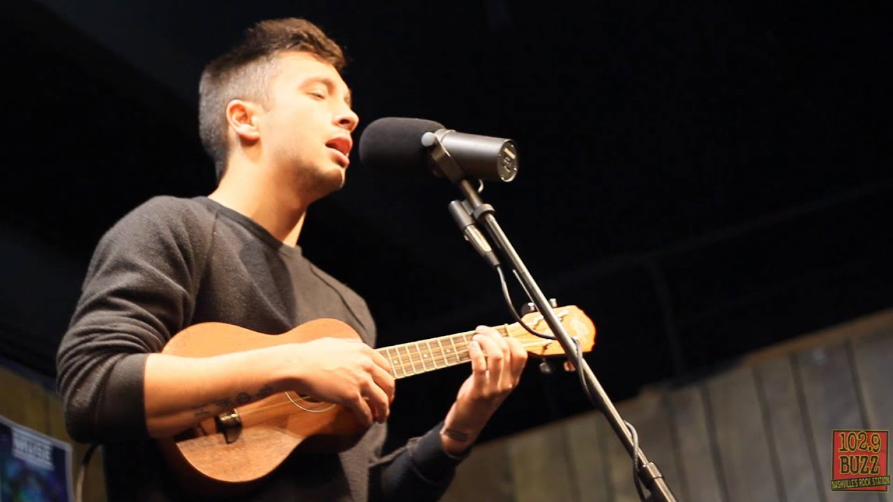 102.9 The Buzz Acoustic Session: Twenty One Pilots - Holding On To You