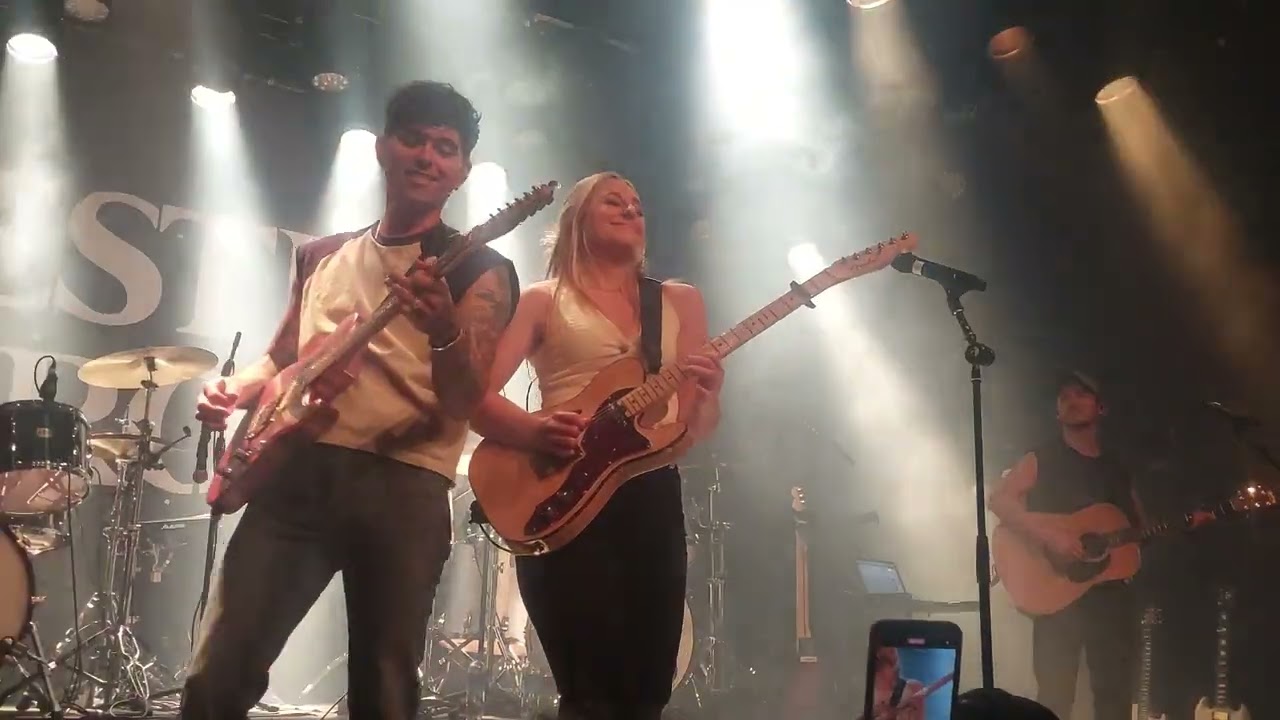 Erin Kinsey live melkweg Amsterdam