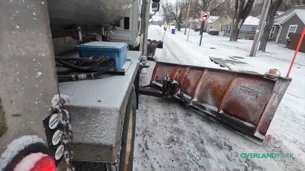 Overland Park Snow Removal and Street Treatment - Dec 22, 2022