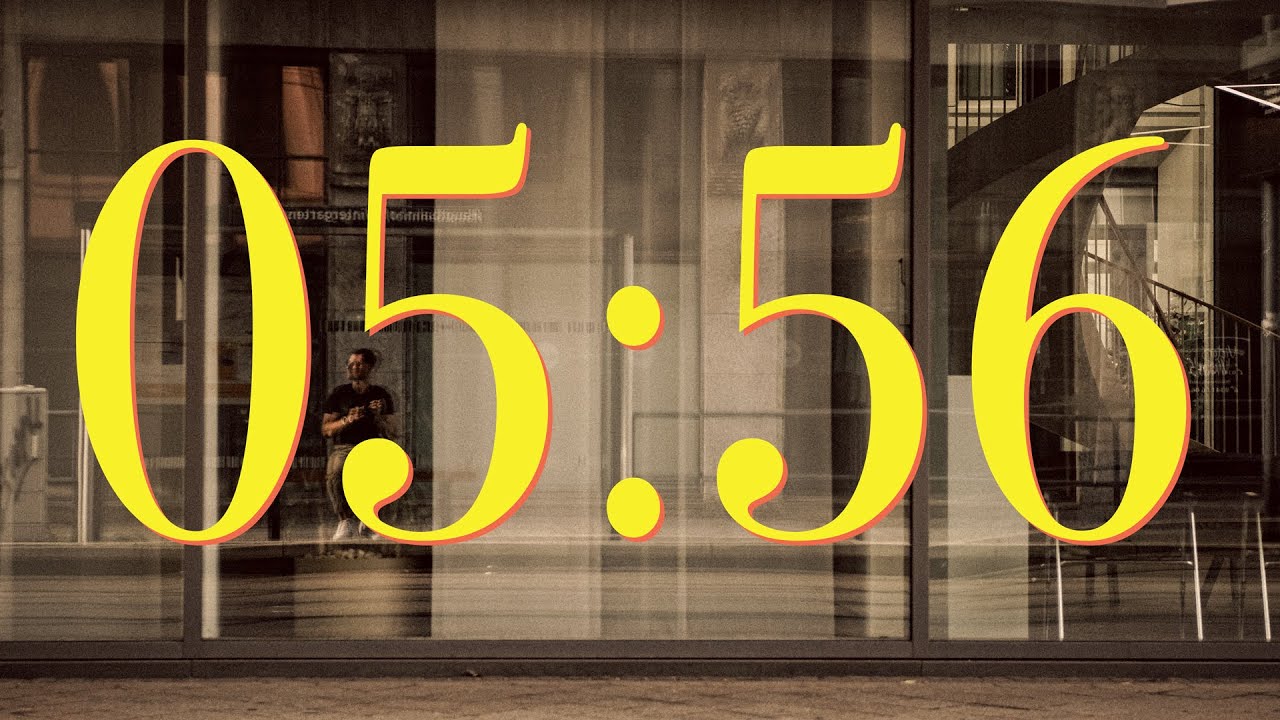 Der frühe Vogel.. POV Streetfotografie 📍Leipzig