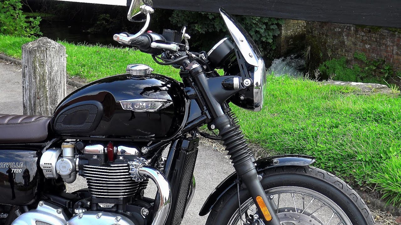 Longterm Review Triumph Bonneville T100 ac -Vs- Triumph Bonneville T120!