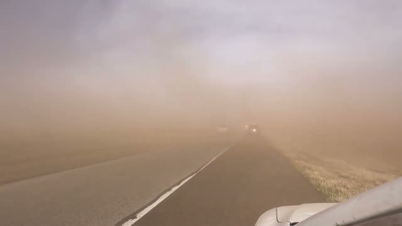 Sound of 'Vehicles Slamming' as Dust Storm Creates Zero-Visibility Conditions