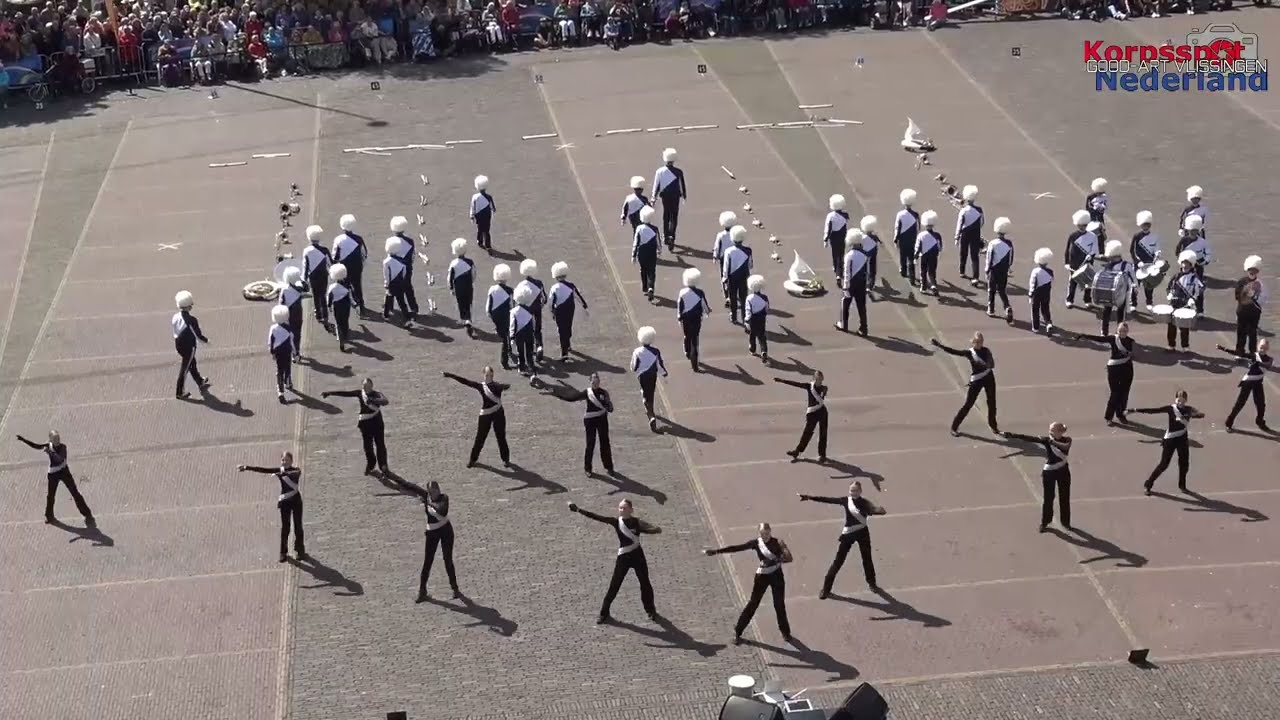 Drum  en Showfanfare Jong Advendo tijdens Taptoe Sneek 2025