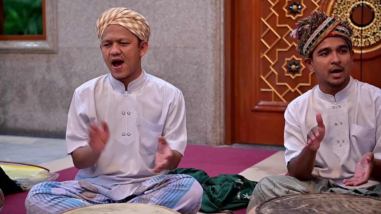 ตีกลองรำมะนา Phukhaotong