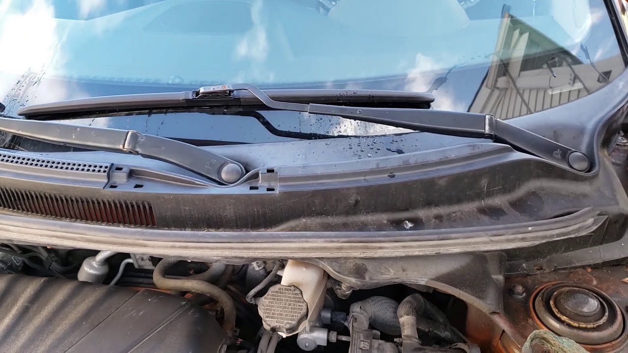 Reparar fuga de liquido limpiaparabrisas Hyundai Veloster 2012