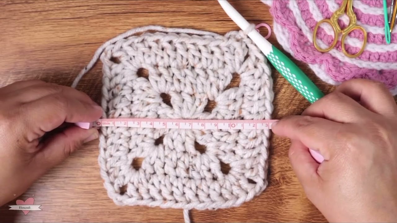 UN BOLSO CON TAN SOLO UNA BASE EN CUADRO 🧶🧶🧶
