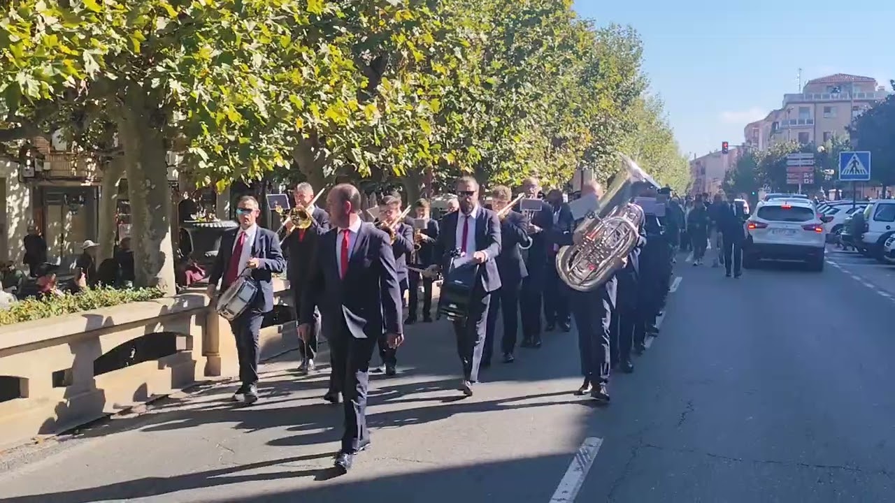 Izado de la bandera de España. Día del Pilar y la Hispanidad 