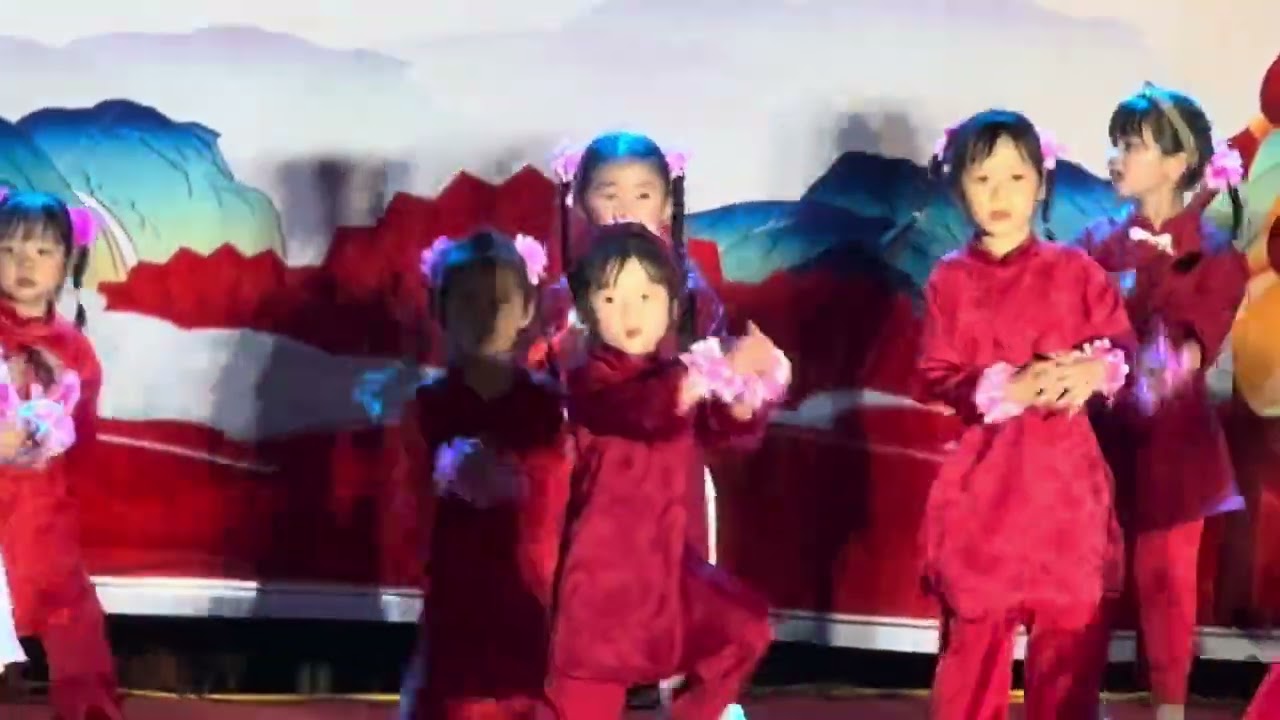 Mùa xuân trên bản làng @
