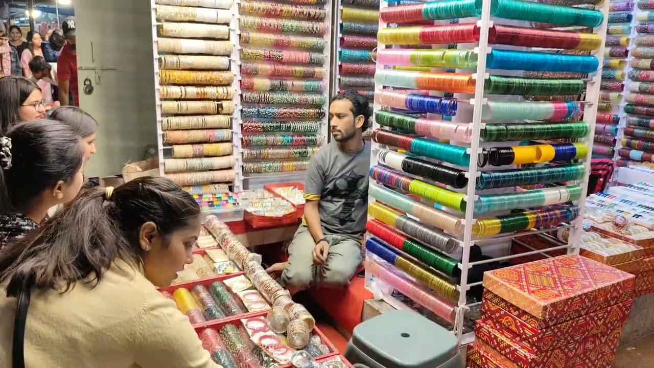 Exploring Bangle Market ||Cannught Place || Delhi
