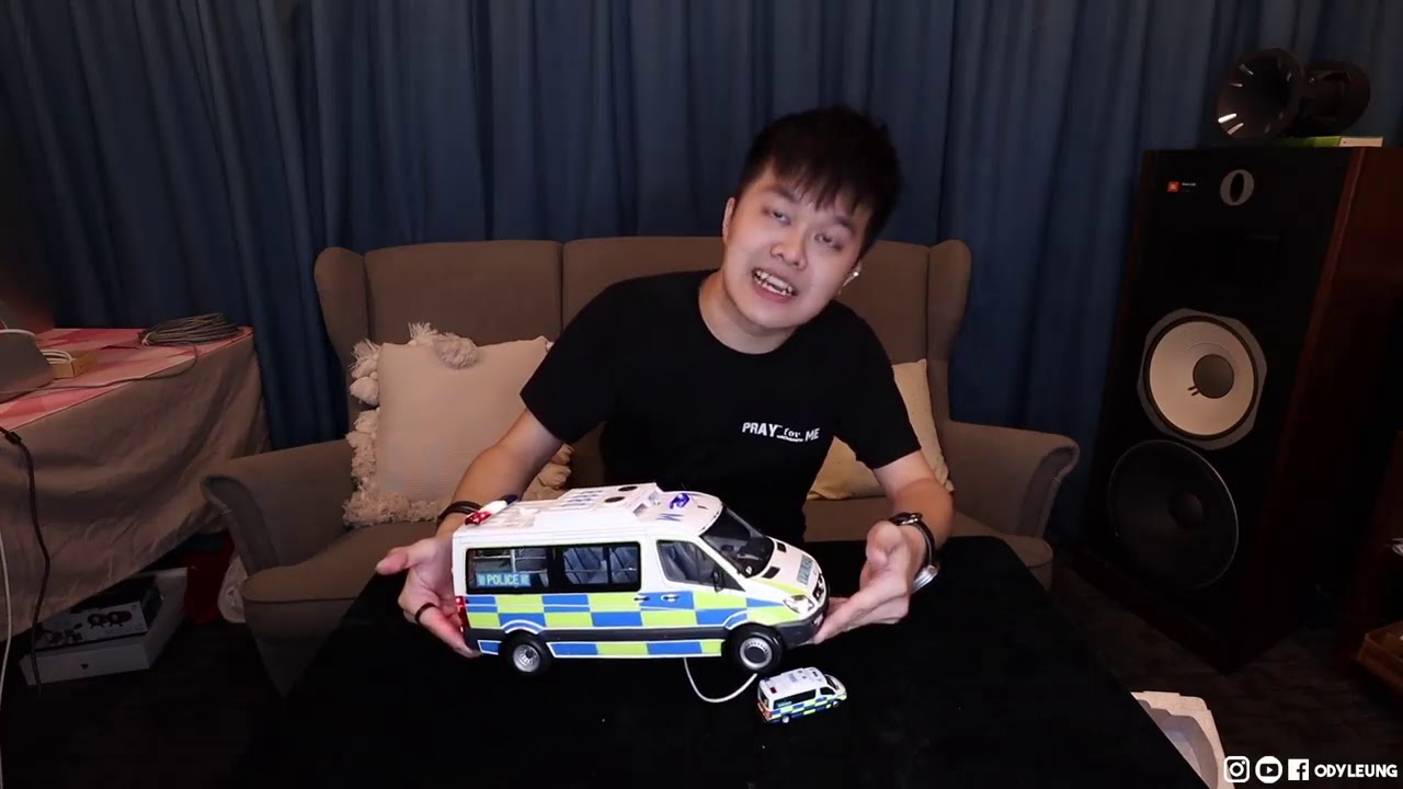 YouTuber Ody Leung 梁健文為大家介紹 1/18 平治 Sprinter 香港警察交通部（低頂）