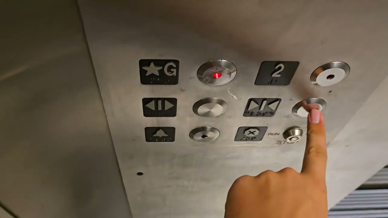 EPIC MOTOR: MEI Hydraulic Elevators - Publix Supermarket at Shoppes at the Royale - St Petersburg FL