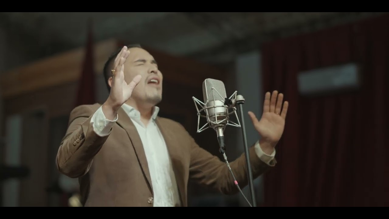 EMMANUEL GARC&Eacute;S - A &Eacute;L LA GLORIA - VIDEOCLIP  OFICIAL