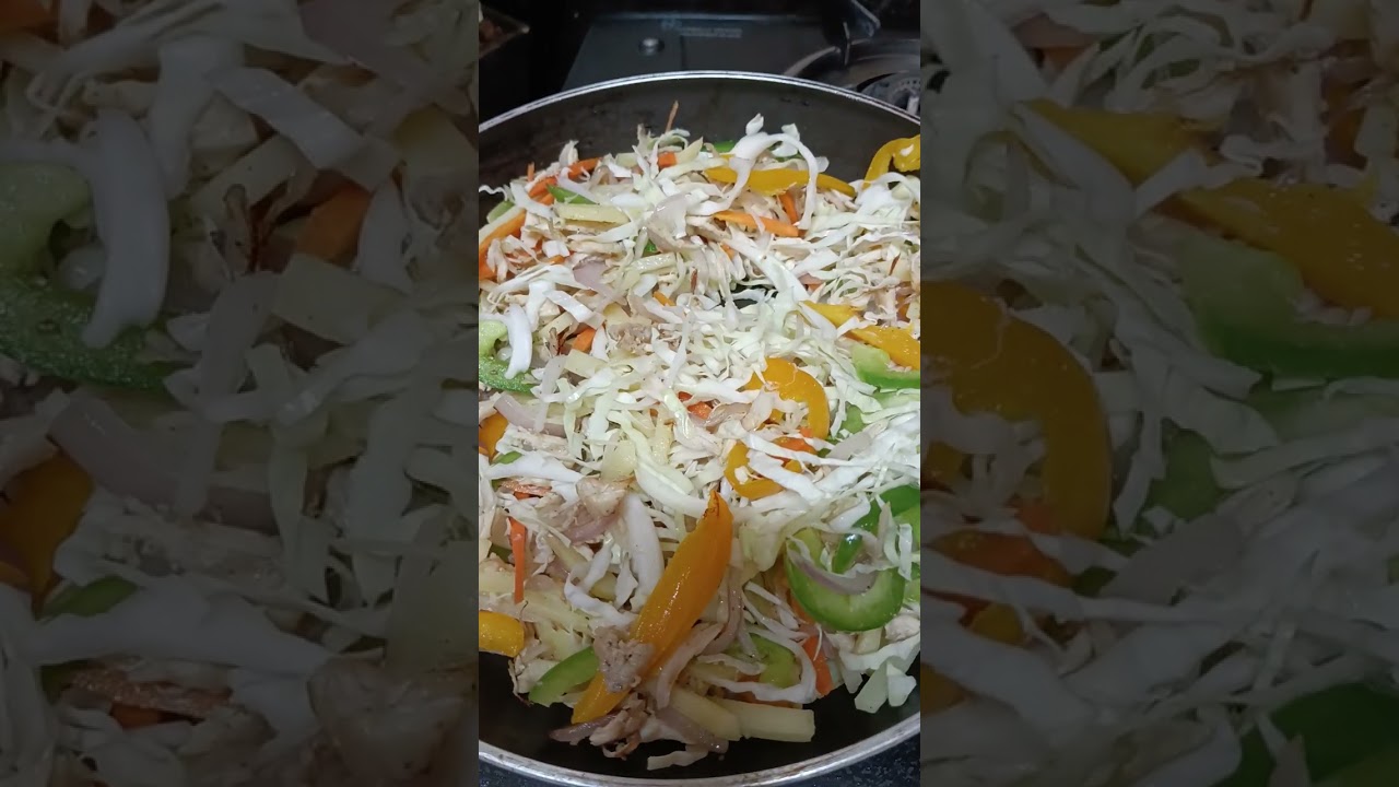 Chicken Roll by @Jabeentaaj 