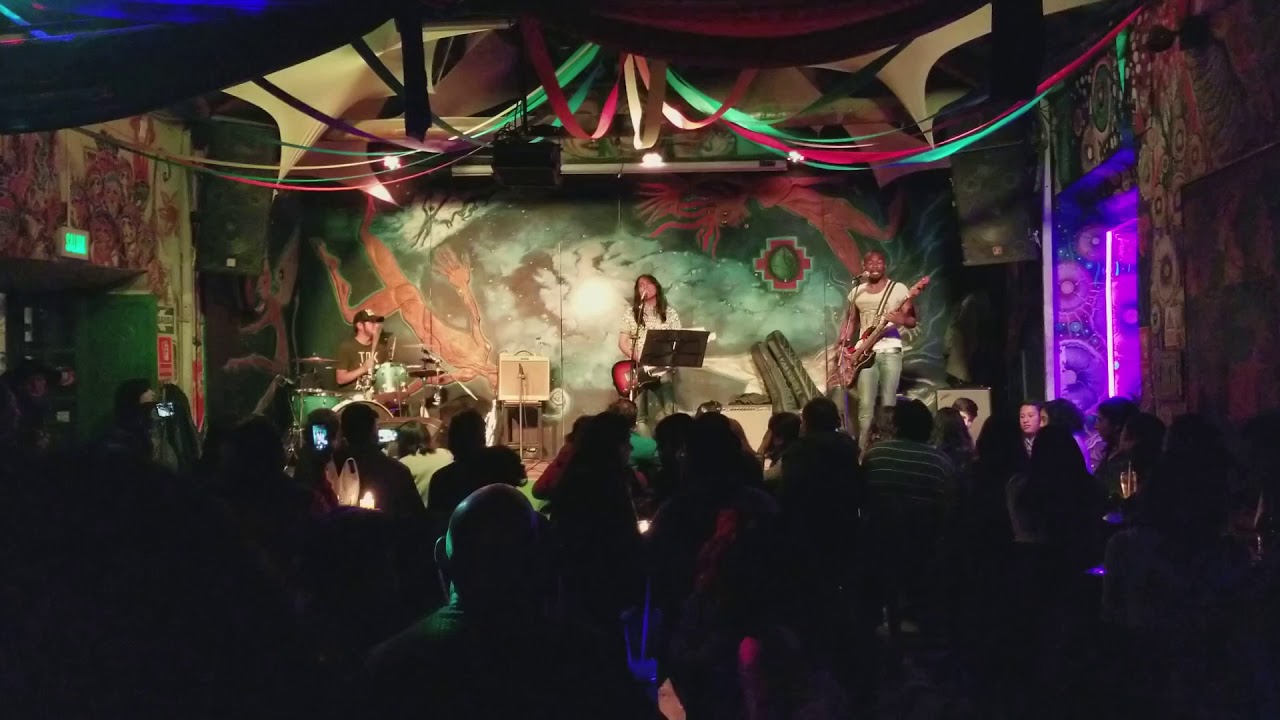 Clip of Peruvian Rock Band