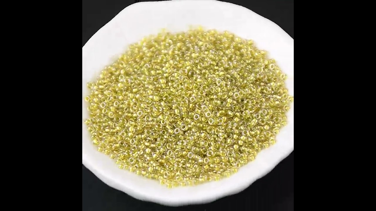 MIYUKI Round Rocailles Beads, Sparkling Honey Beige Lined Chartreuse