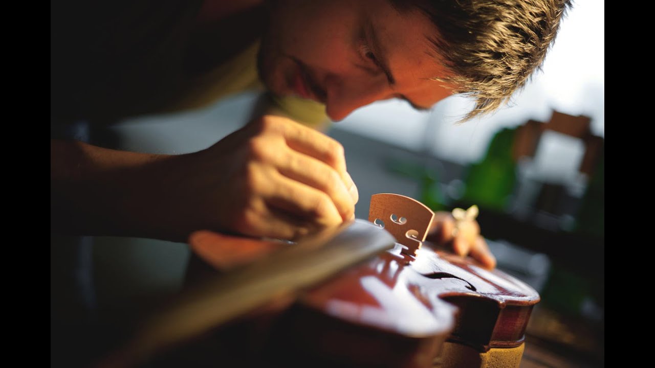 Guide du montage des cordes de violon