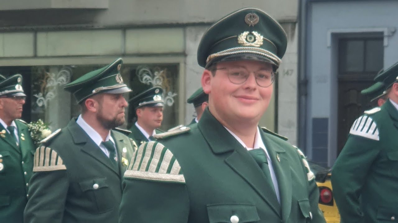 Schützenfest Neuss Furth 2023 Große Königsparade am Sonntag.