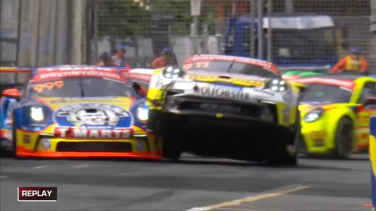 Porsche Carrera Cup Australia 2024 | Gold Coast Race 2 | Start Crash