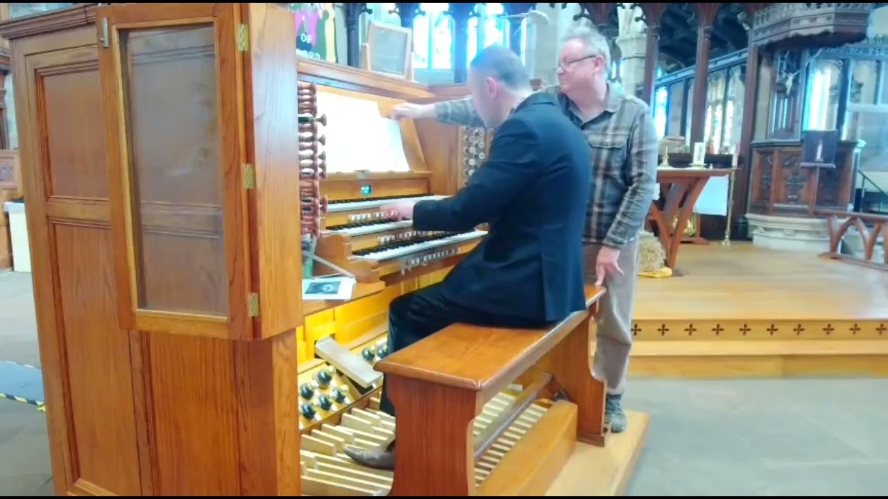 Chorale Prelude on Nun komm der Heiden Heiland by J S Bach BMV 661 played by Christopher Cromar