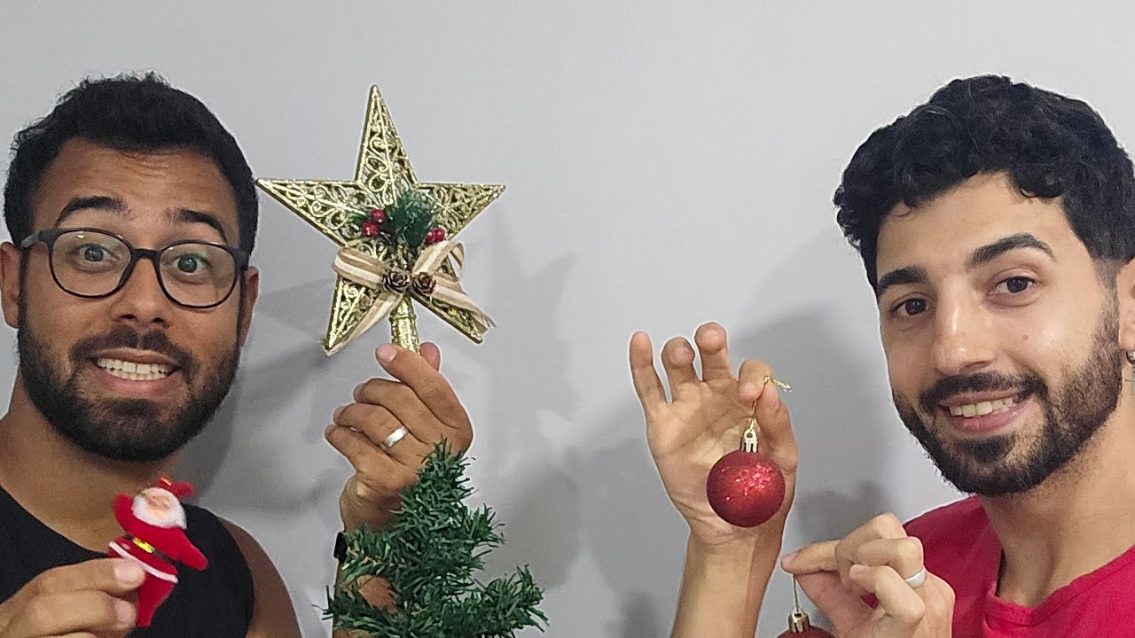 MONTANDO ÁRVORE DE NATAL GAY E FOFOCAS