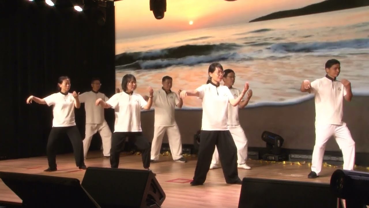马来西亚黄氏太极学会五十周年会庆 12/8/2023   短架 - 中国黄氏太极拳协会演出
