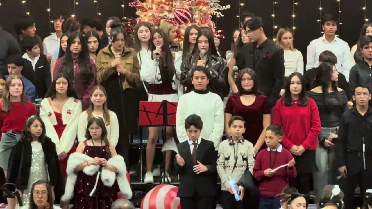 Es Navidad (Christmas Concert 2025) - Lourdes Catholic School in Nogales, Arizona