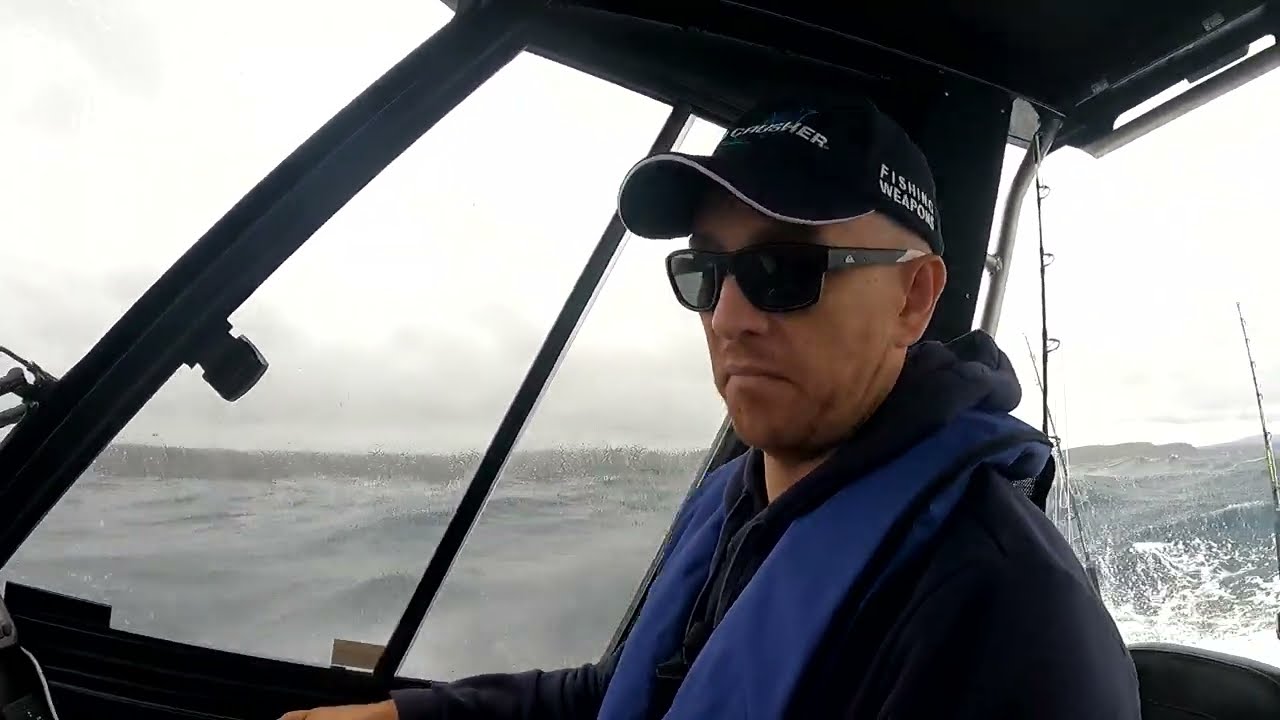 BARCRUSHER возвращается домой в бурном море?