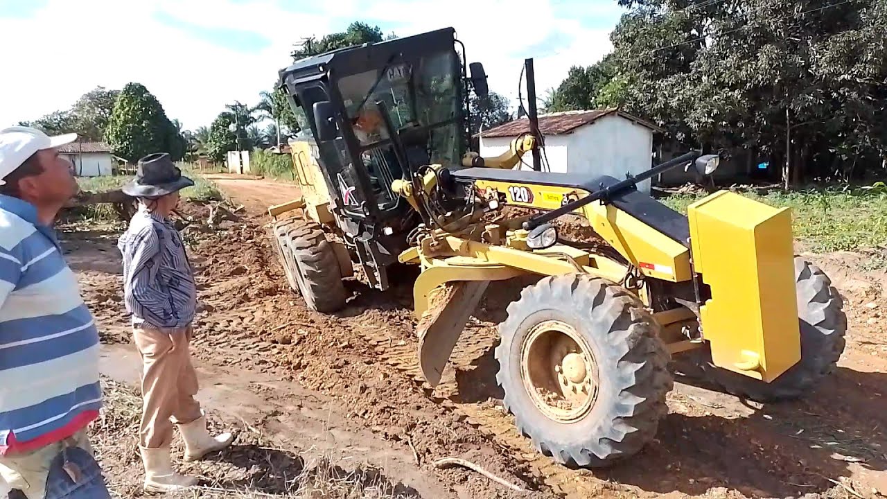 motoniveladora cat 120 - Cascalhamento e incidente na obra