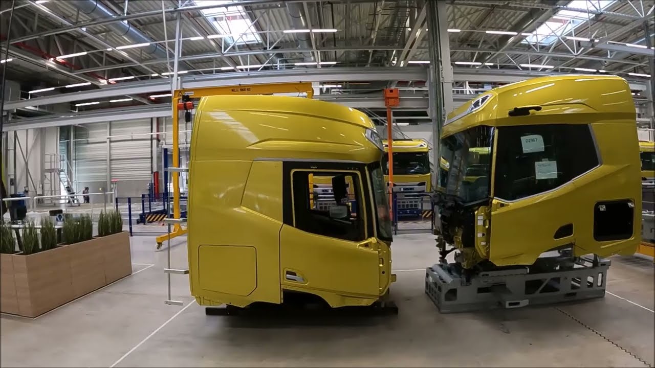 TTMtv SHORTSTORIES - Inside the new DAF cab facility in Westerlo