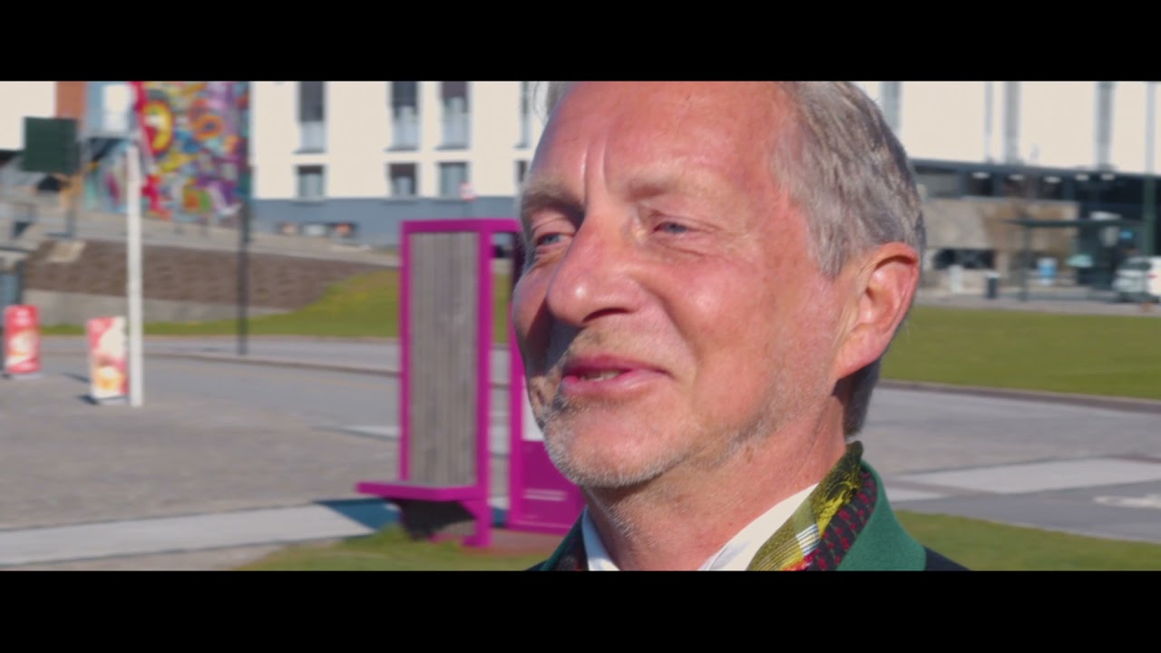 Ta Skien i egne hender