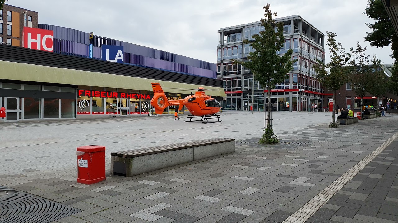 Luftrettung Hamburg Langenhorn Markt Hubschrauber Helikopter
