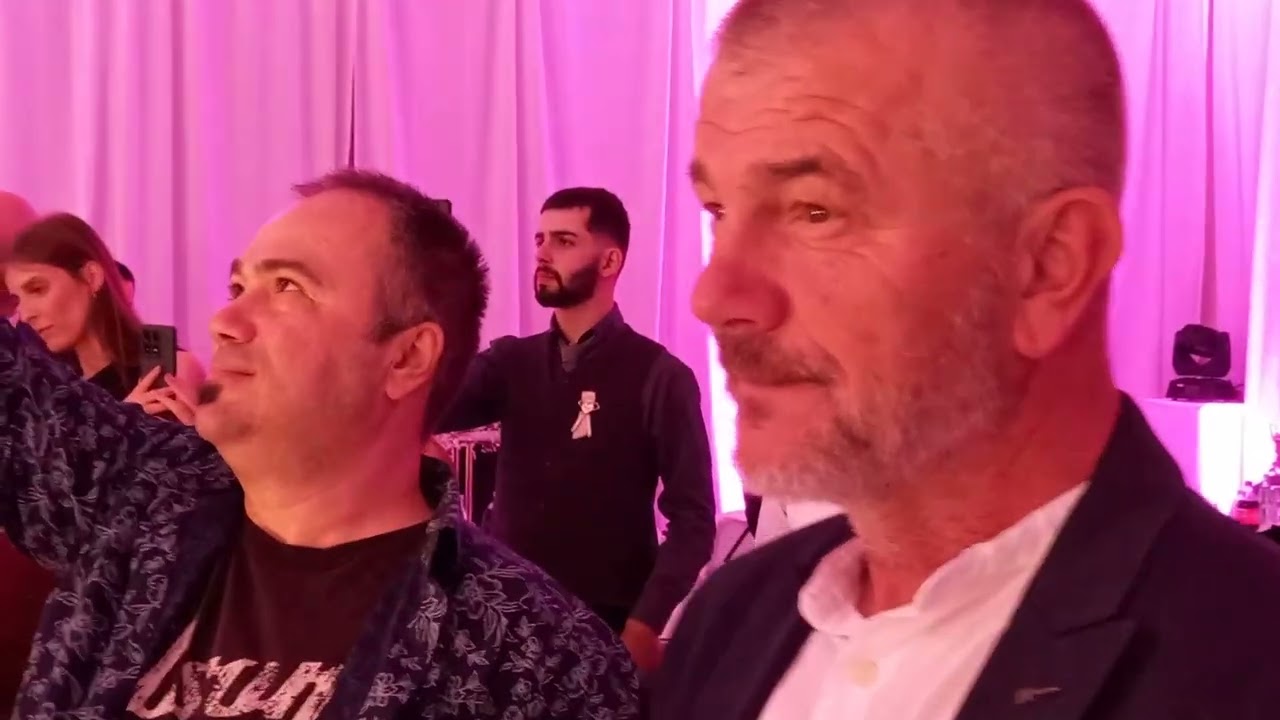 bez milosti....DINO nam se oženio....