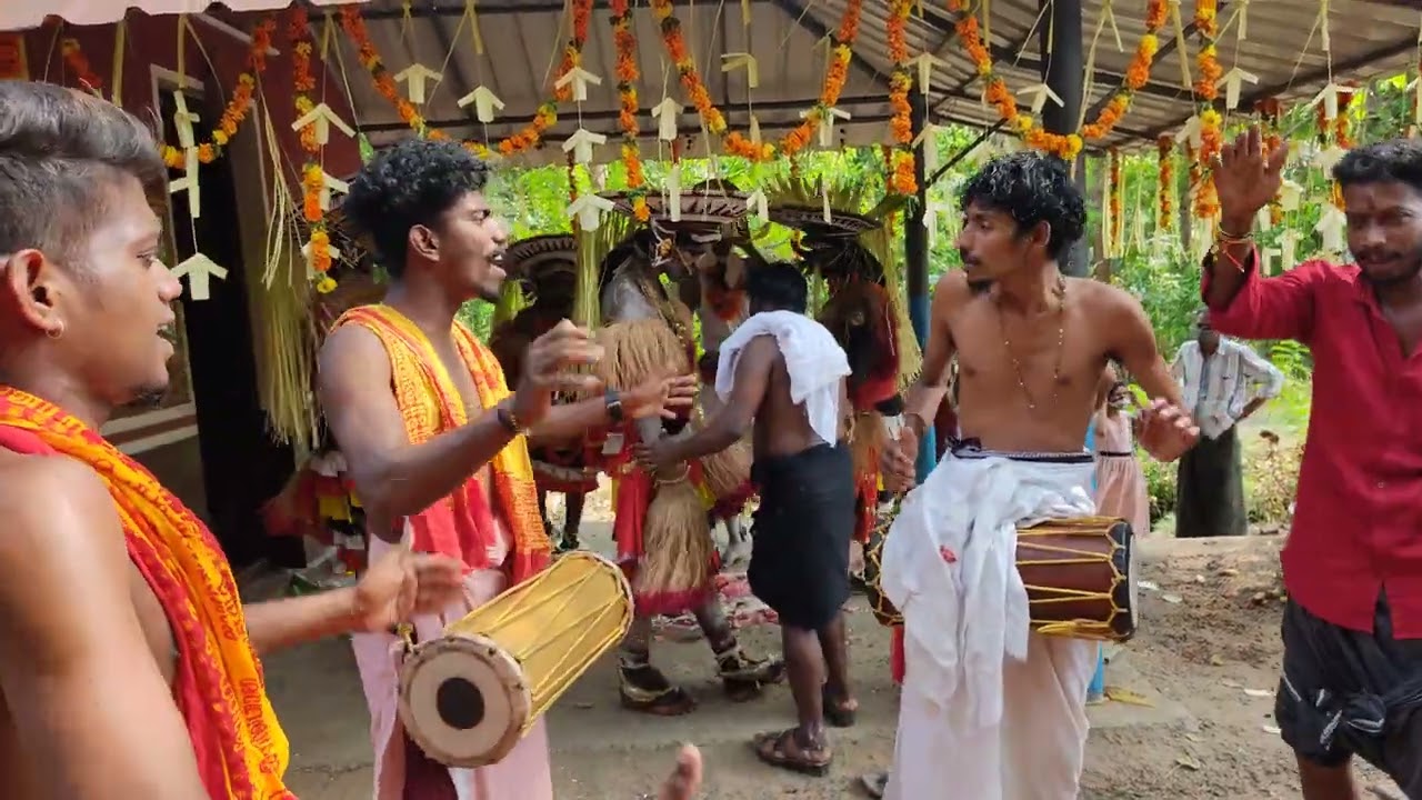 മരം കൊട്ട് പാട്ട് | MARAM KOTTU PATTU ,vattamudi,theyyattam kala samithi chempoothra vela