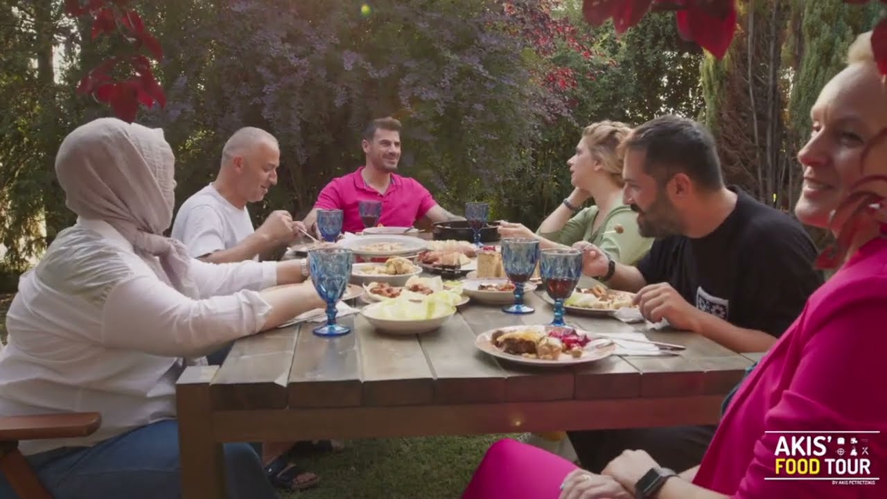 Άκης Πετρετζίκης στην... ΚΟΜΟΤΗΝΗ στο πιάτο
