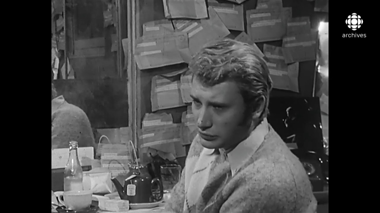 Johnny dans sa loge à l'Olympia (05.04.1966)