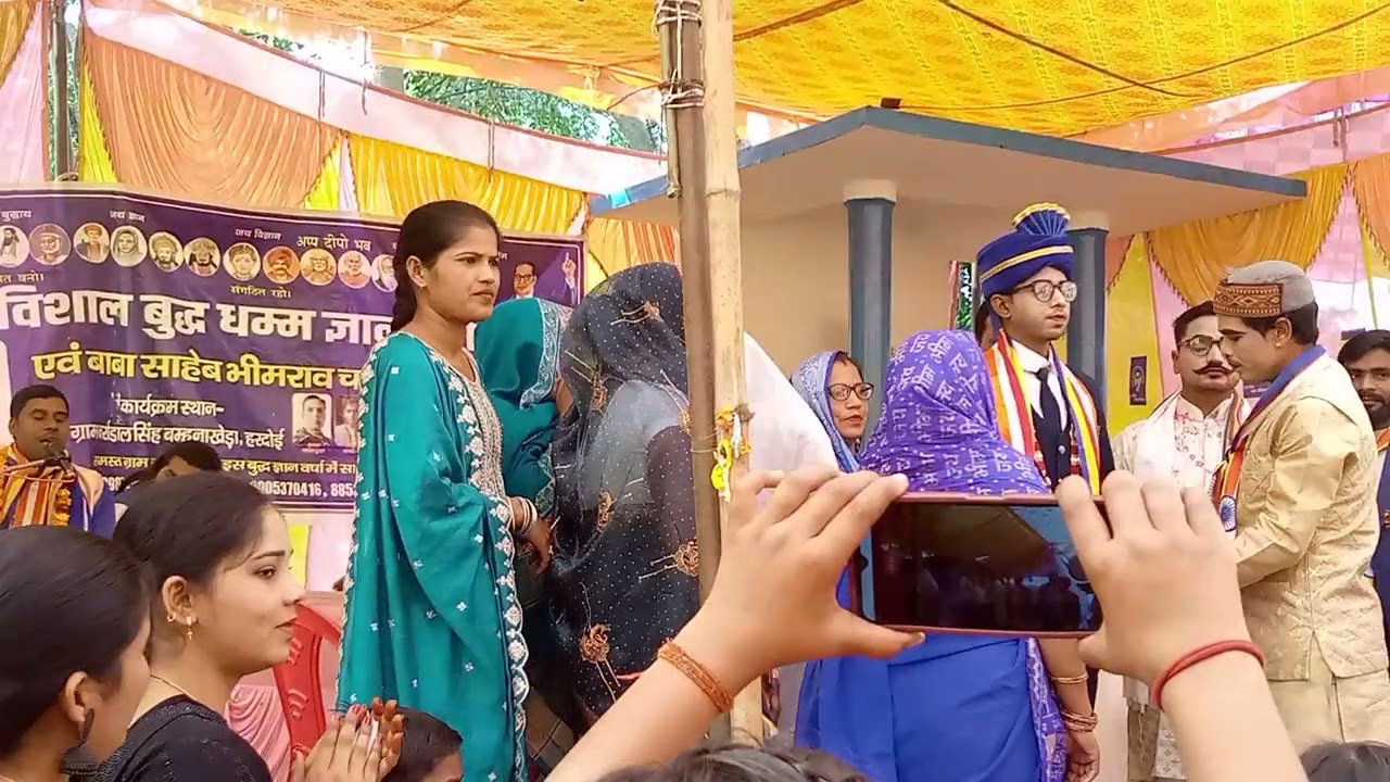 🌹🌹 बाबा साहेब को कपड़े पहनाए जाते हैं 🌹🌹 धम्म प्रचारक   जमुना प्रसाद बौद्ध जी और पंकज बौद्ध 🌹🌹💐💐🎉🎉💯💯