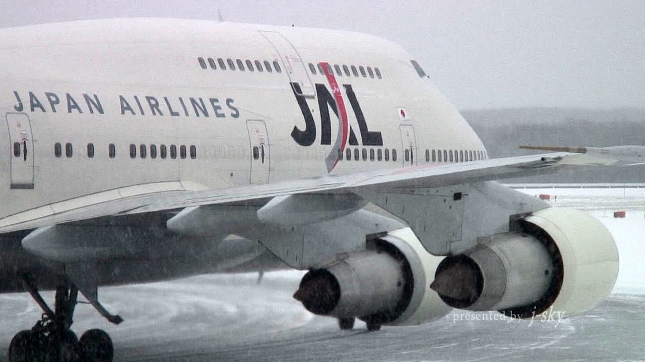 [heavy snow] We Love 747! #003 Japan Airlines - Boeing 747-300 at CTS/RJCC