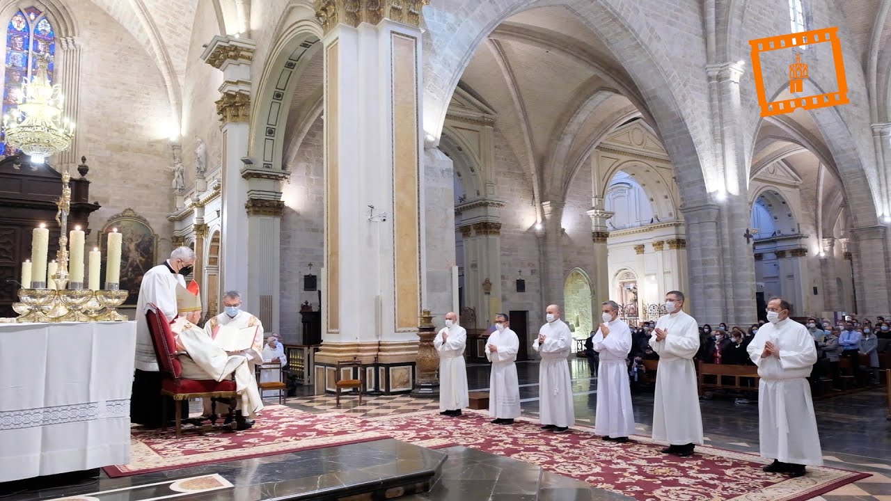 El Arzobispo ordena diáconos permanentes a seis laicos valencianos