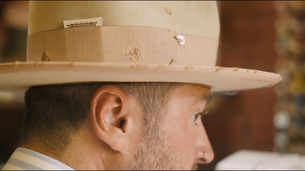 MAKING MY HAT // Schaduwloper - Silvester Maria // Mini-docu