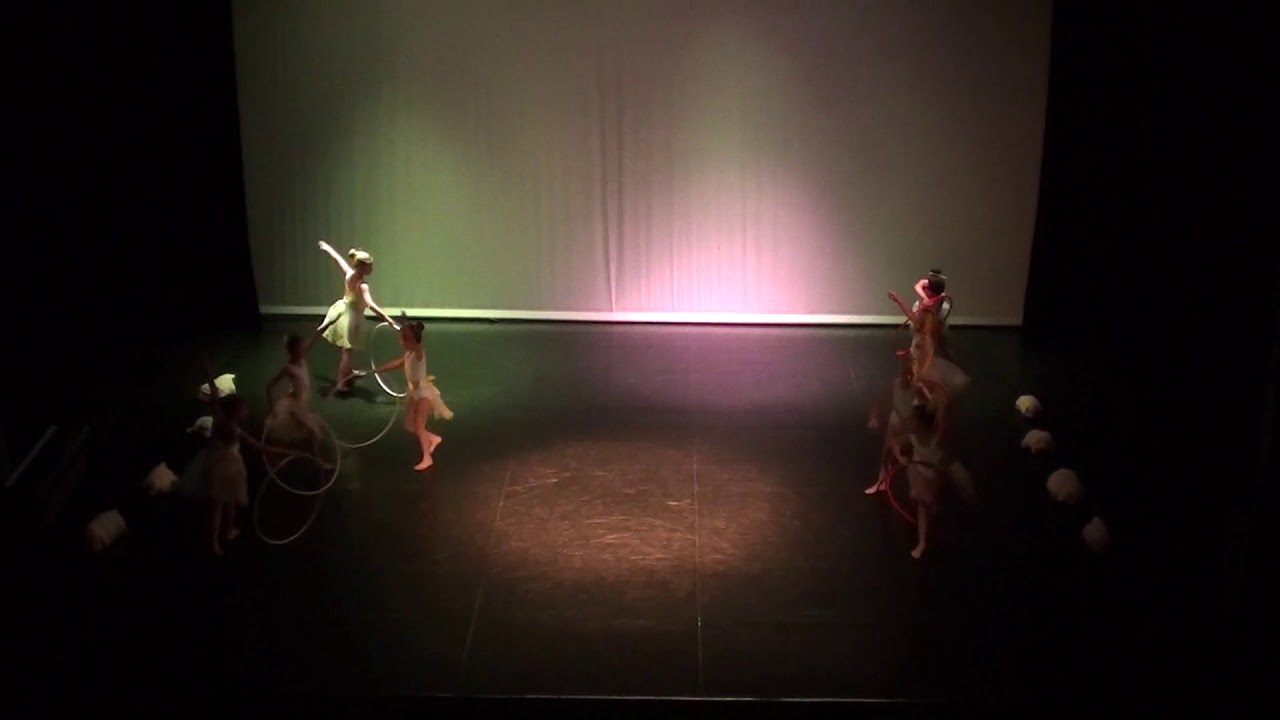 TO JE HEZKY - ROZSVĚCENÍ VÁNOČNÍHO STROMU (ZUŠ B-Art)