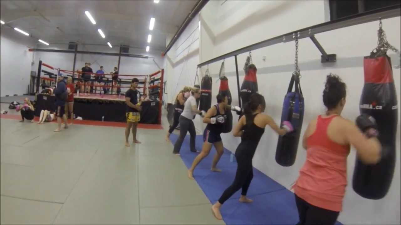 WOMEN'S CARDIO BOXING - FIGHT CLUB CANADA - GOPRO HERO 3 BLACK